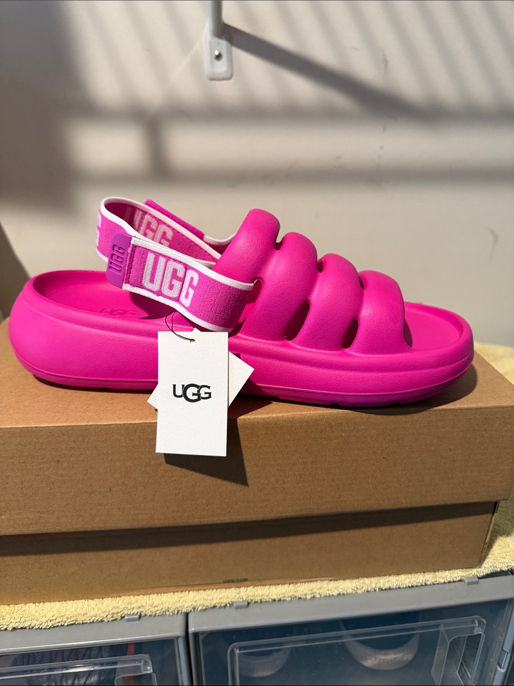 UGG Women Bright Pink Foam Slide Sandals with Branded Heel Strap